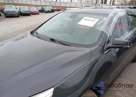 2015 Chevrolet Malibu 1Lt из США, поврежденный, VIN 1G11C5SL6FF157045